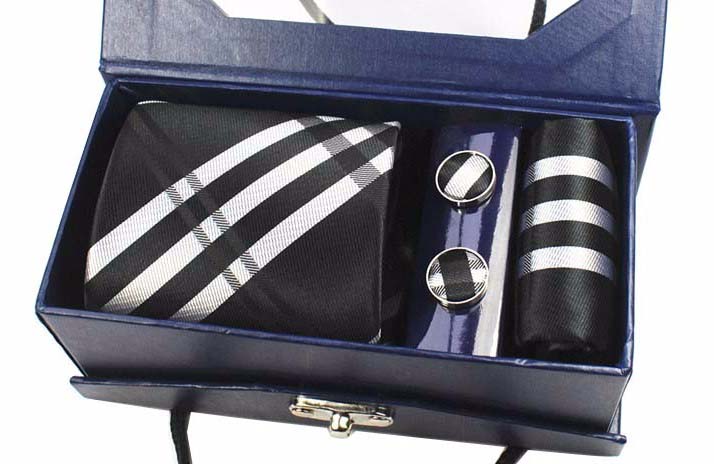 Hodvábny kravatový set - kravata + manžety + vreckovka - vzor04