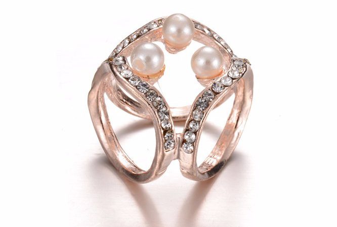 Prsteň na šatku - luxury s perlami - praktická a kvalitná ozdoba na šatku