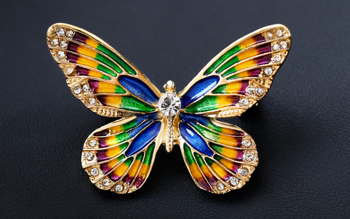 Luxusná smaltová brošňa v tvare farebného motýľa s kryštálikmi