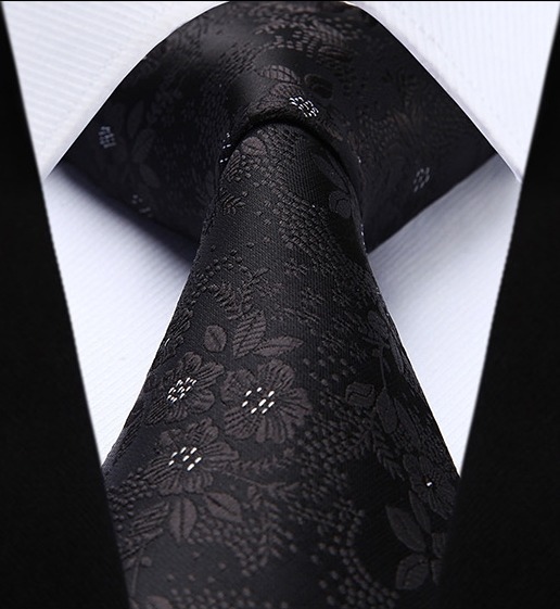Hodvábna kravatová sada - kravata a vreckovka so vzorom v čiernej farbe
