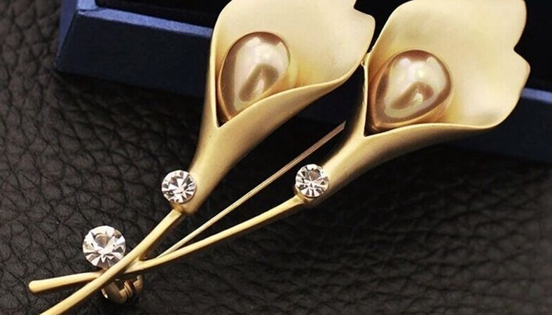 Elegantná brošňa v tvare tulipánov s perlami - zlatá a strieborná