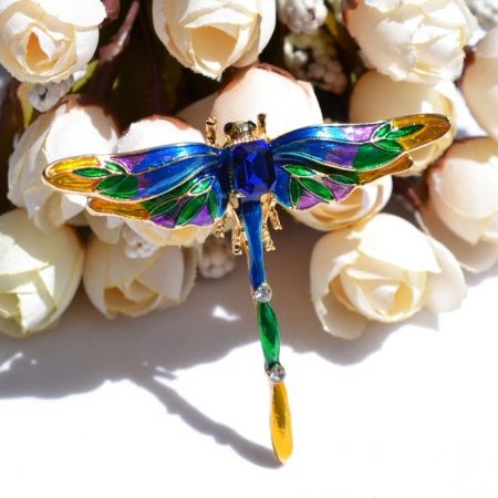 Luxusná farebná brošňa na šaty v tvare prepracovanej vážky