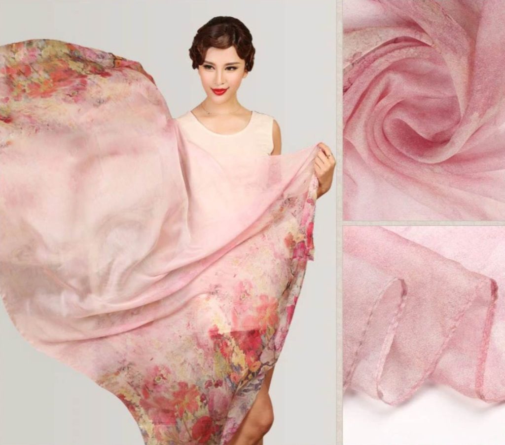 Veľký elegantný šál zo 100% hodvábu s rozkvitnutými kvetinami 180 x 110 mm