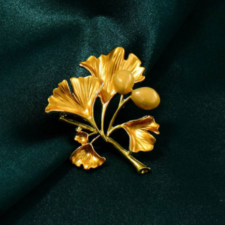 Luxusná brošňa v zlatom prevedení v podobe Ginko kvetiny