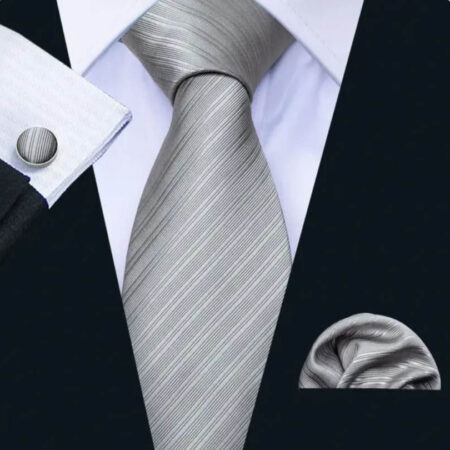 Luxusný kravatový set so sivými pásikmi s vreckovkou a manžetami