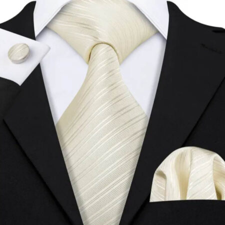 Luxusný kravatový set v krémovej farbe s vreckovkou a manžetami